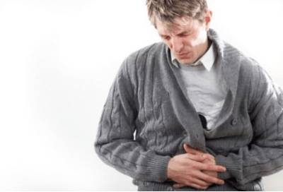 Болит спина и температура к какому врачу