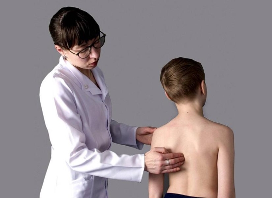 Возникновение боли в спине у ребенка Возникновение боли в спине у ребенка