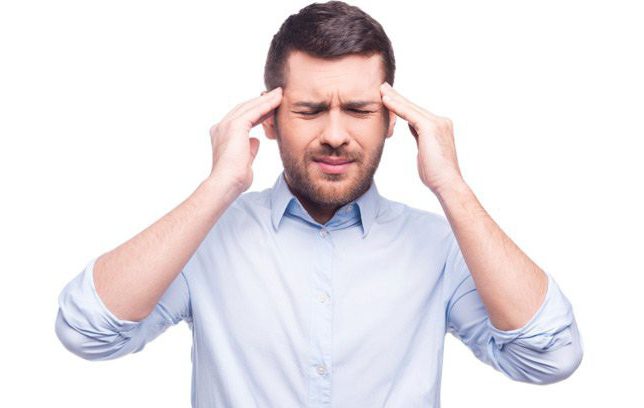 болит лоб