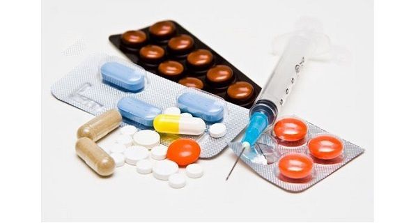 Больному назначаются таблетки и уколы Больному назначаются таблетки и уколы