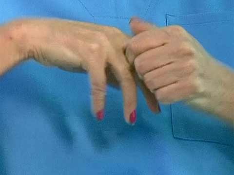 «Хрустеть суставами» - это вредная привычка и с ней надо бороться. «Хрустеть суставами» - это вредная привычка и с ней надо бороться.
